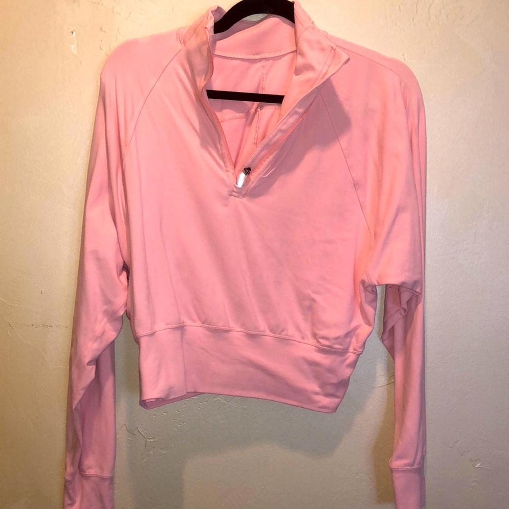 VEUC lululemon cropped rulu top size 4